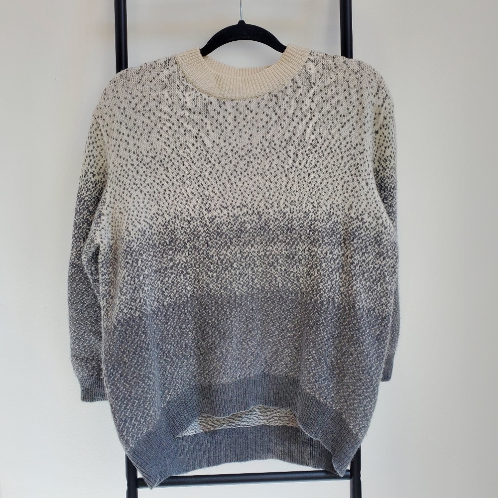 Firth cashmere blend round neck gray white sweater women size M/L